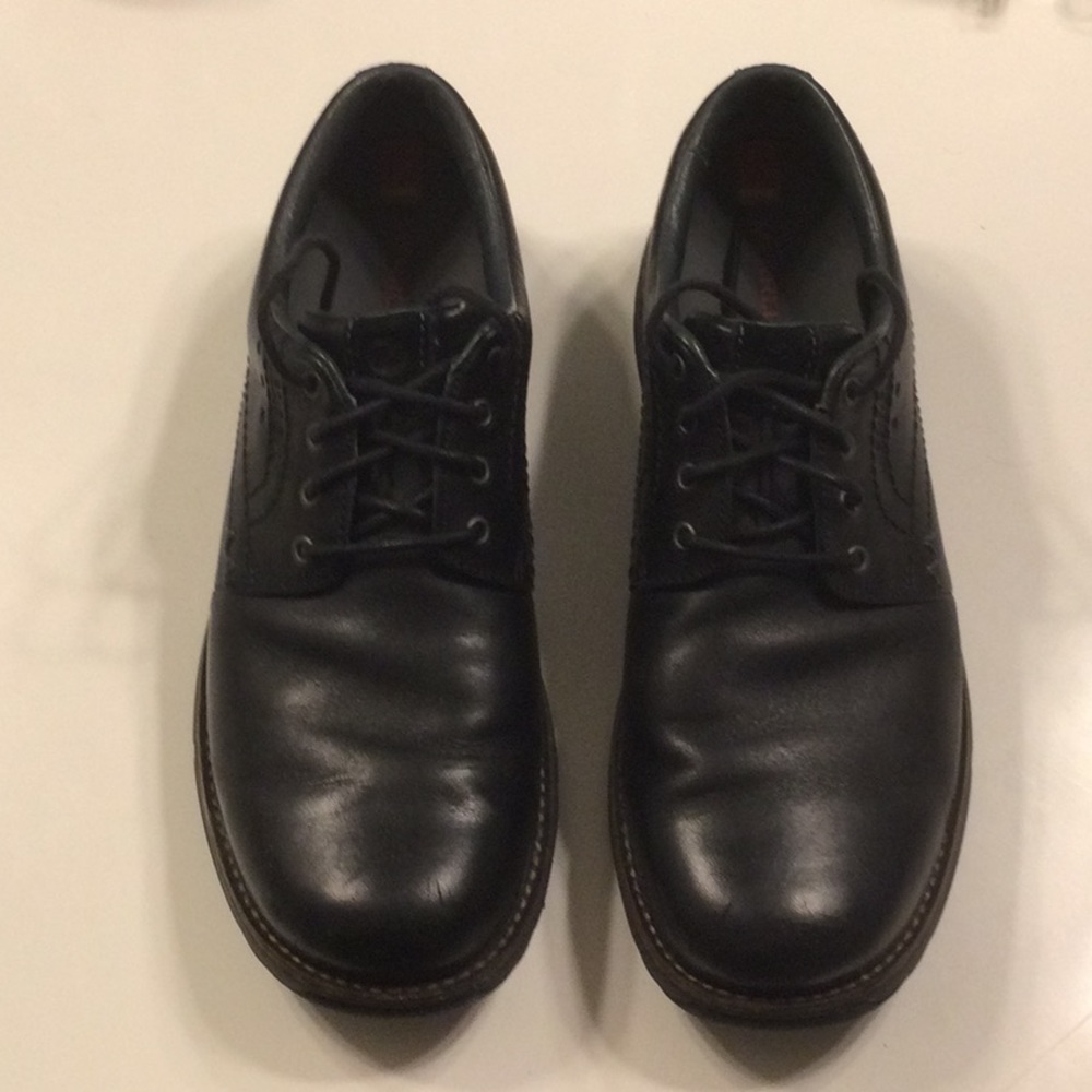 Merrell men’s black leather oxford.